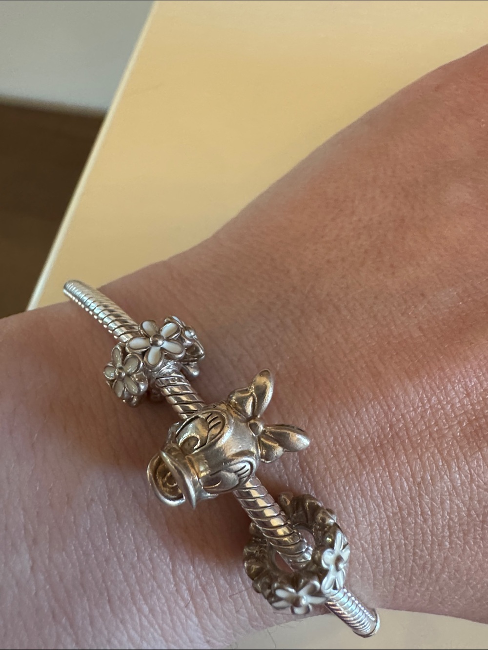 Pandora Disney Daisy Duck charm with white daisy spacers